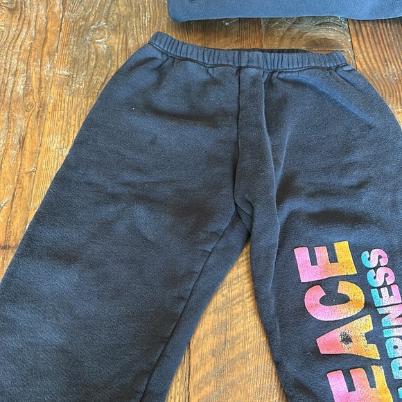 Black Matching Sweatsuit.  Peace, Love & Happiness Girls Size Medium GUC - Picture 8 of 9